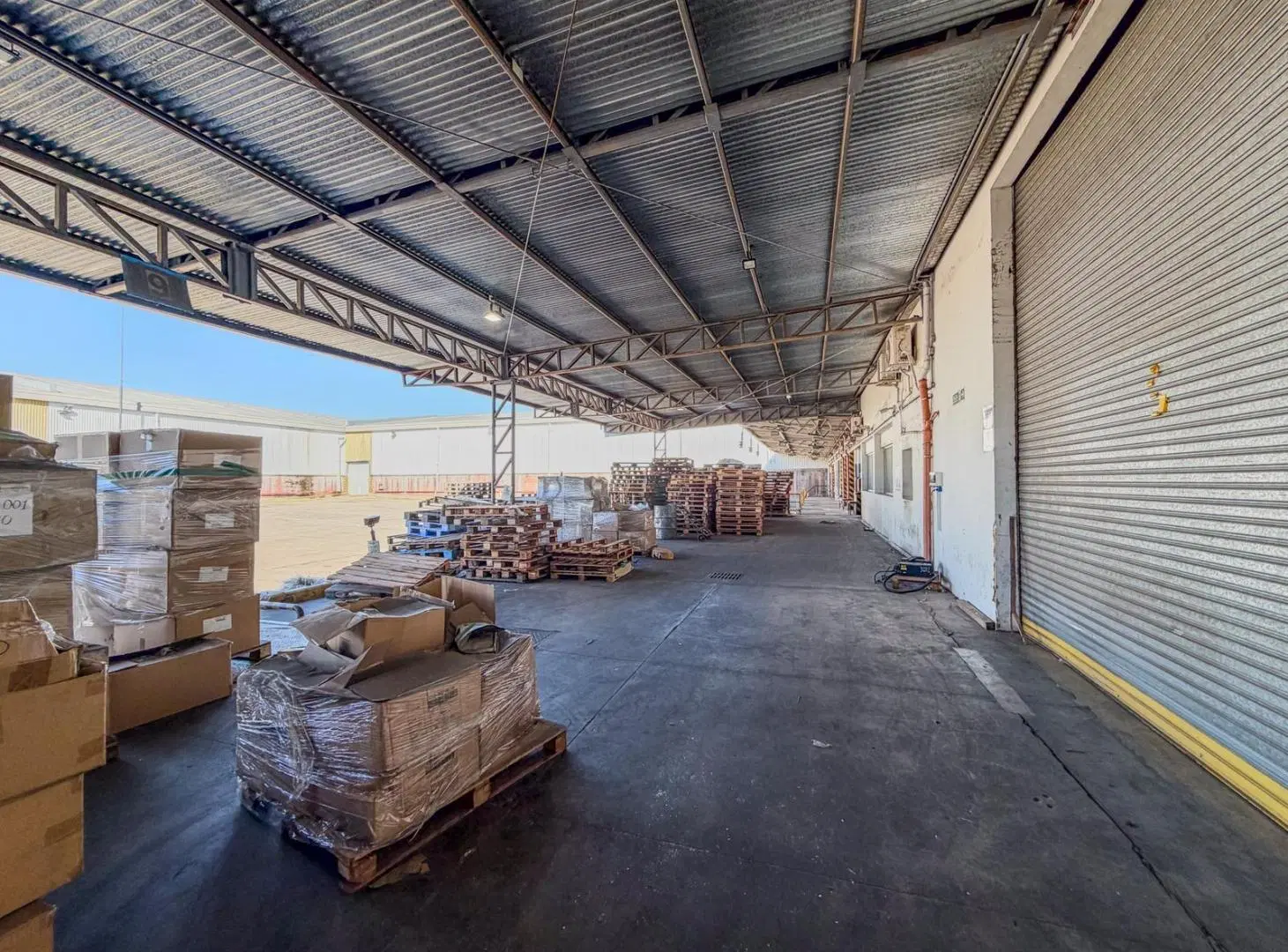 Alquiler - Depósito - La Tablada - Superficies disponibles de 700m2 a 17.000m2 3