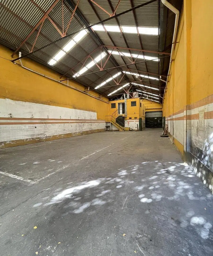 Depósito - 433m2 en Alquiler - Barracas 5