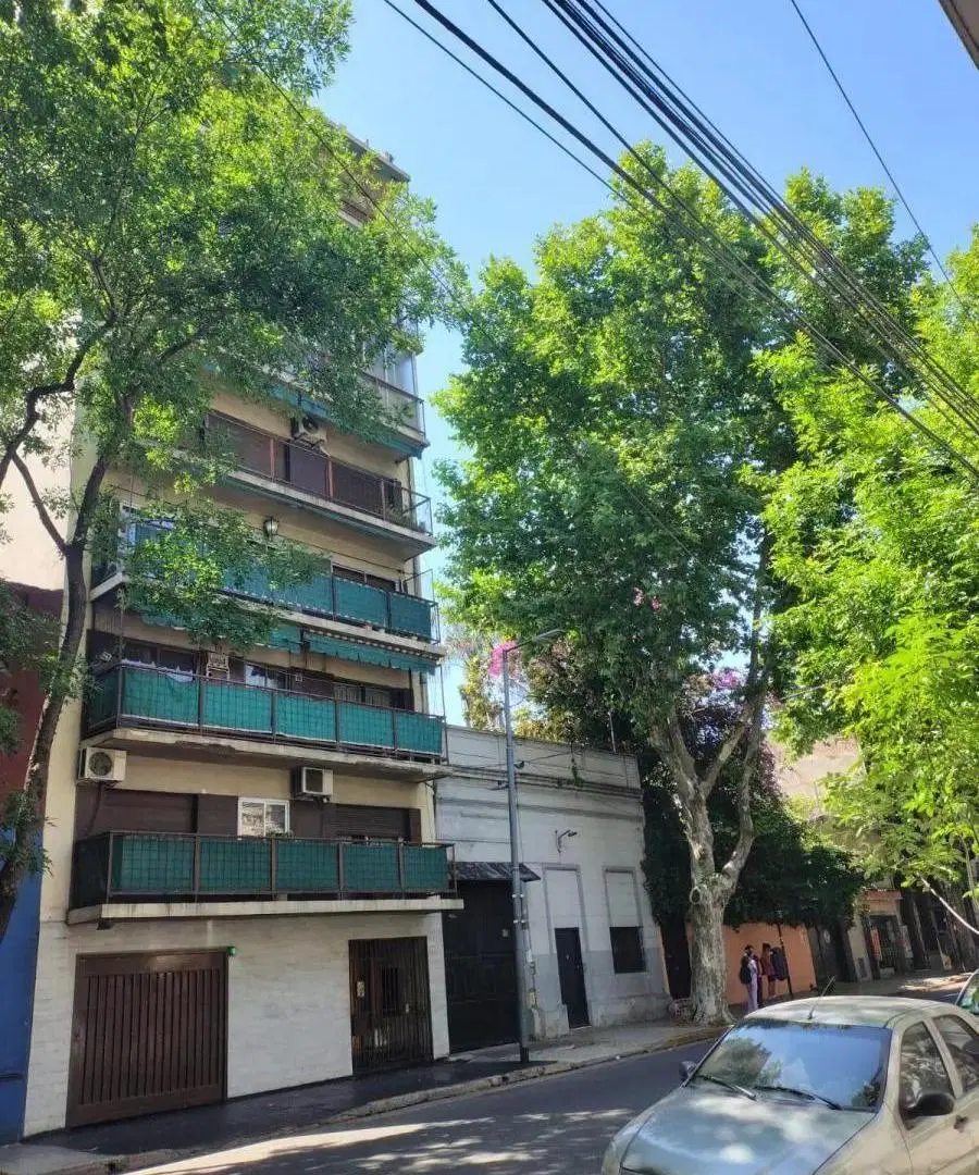 Departamento - Venta - Barracas 2 amb al frente con balcón 2