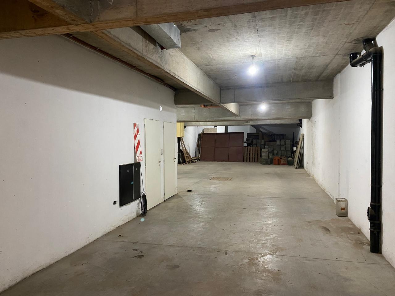 Foto de Galpón - Venta - San Cristobal, imagen 2