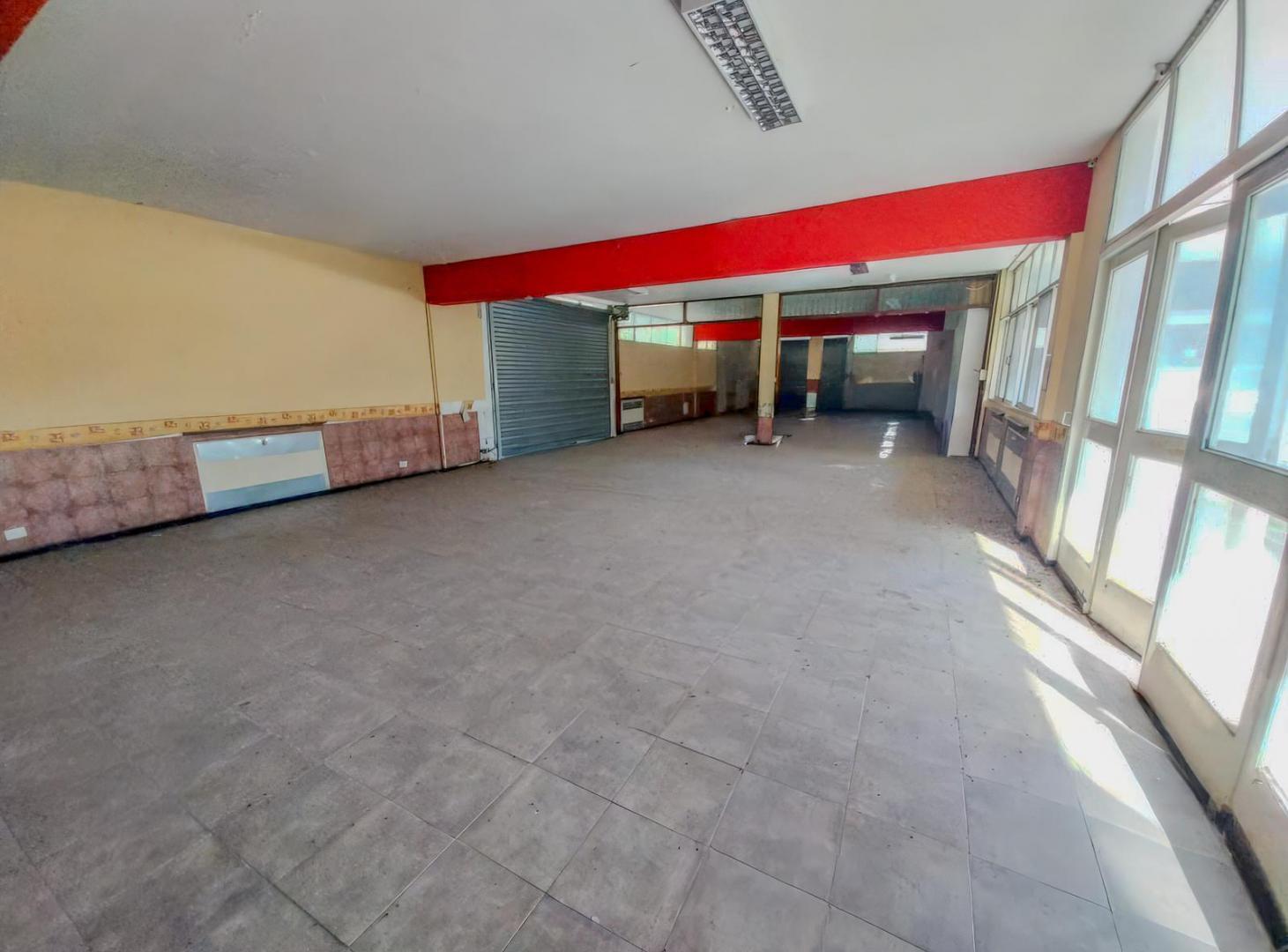 Foto de ALQUILER - LOCAL COMERCIAL - LA TABLADA, imagen 1