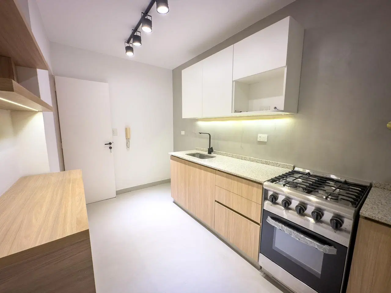 Departamento -  Alquiler - Palermo - 4 amb con dependencia 8