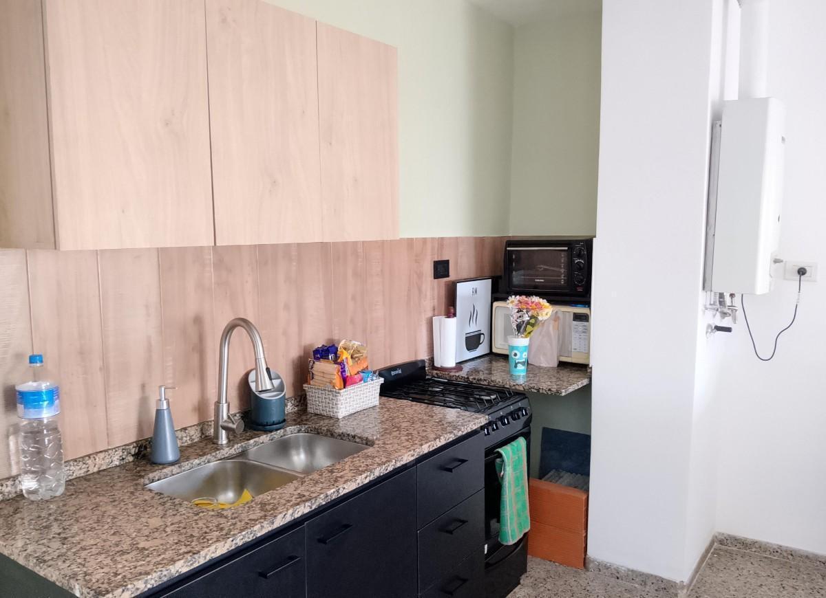 Foto de Departamento - Venta- Flores - ¡¡Excelente Ubicación y Palier Privado!!, imagen 1