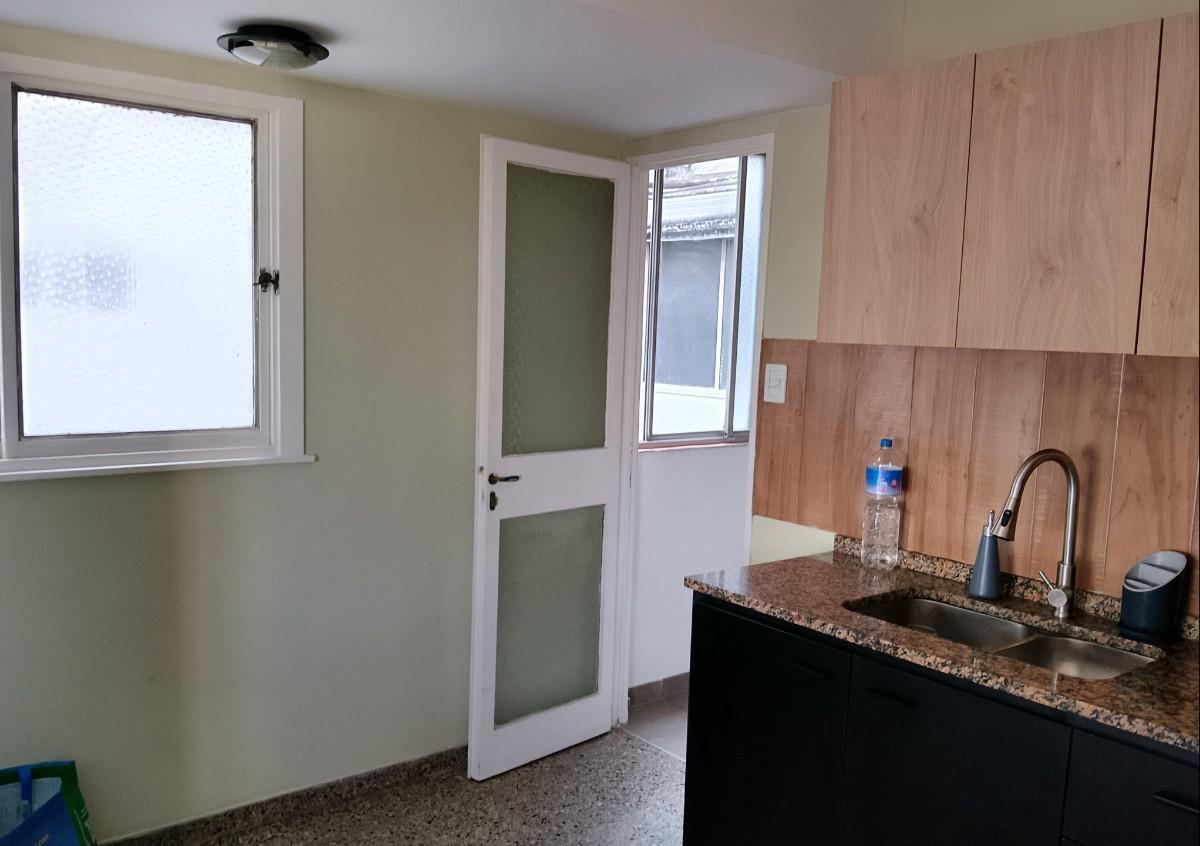 Foto de Departamento - Venta- Flores - ¡¡Excelente Ubicación y Palier Privado!!, imagen 3