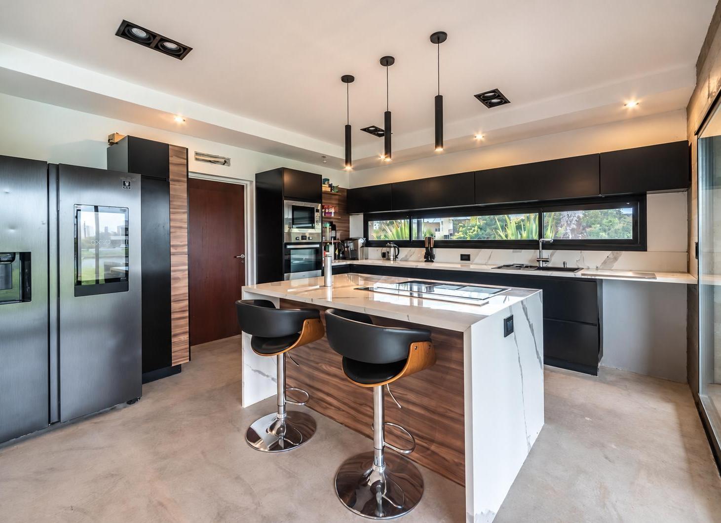 Foto de Casa - Venta con Renta - El Canton - 6 Ambientes - Vista a la laguna, imagen 1