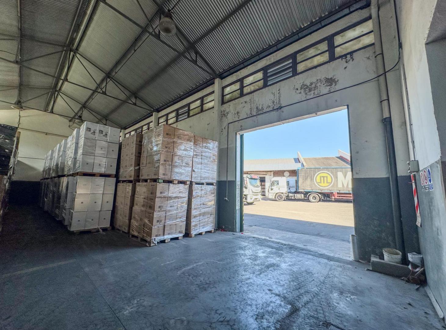 Foto de ALQUILER - DEPOSITO - POMPEYA - 325 m2, imagen 2