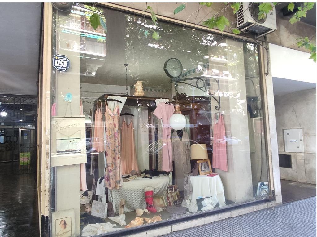 Foto de EXCELENTE LOCAL A LA CALLE SOBRE AVENIDA, imagen 3