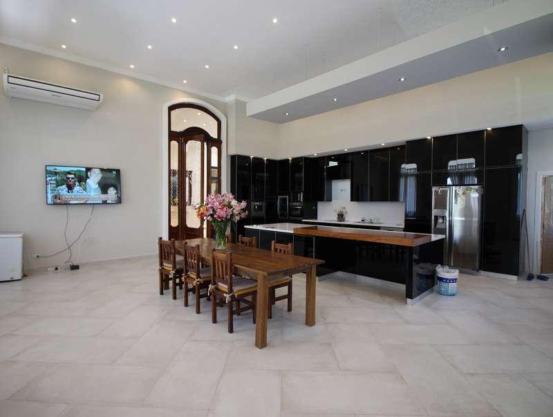 Propiedad en Venta Sobre Autopista Ezeiza - Cañuelas. 4 Has de Campo, Casa Principal y Cabañas. 3