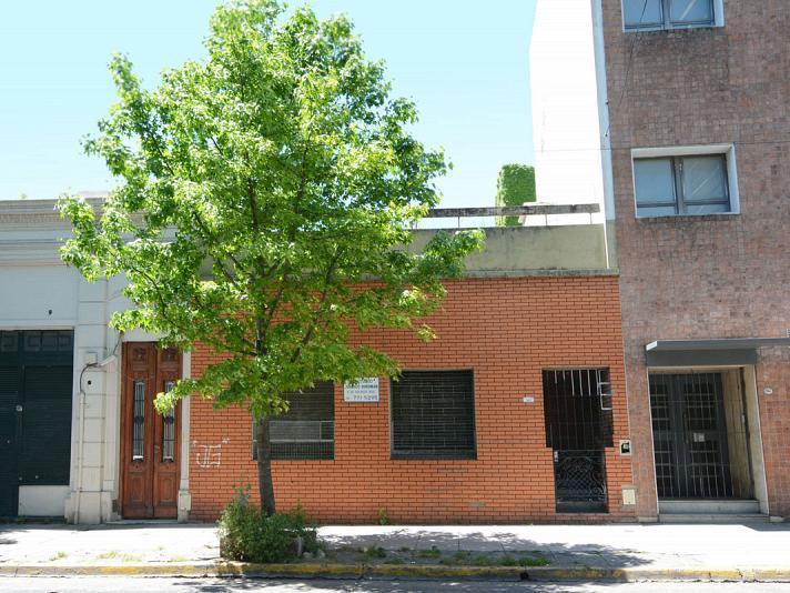Ramirez de Velazco 855