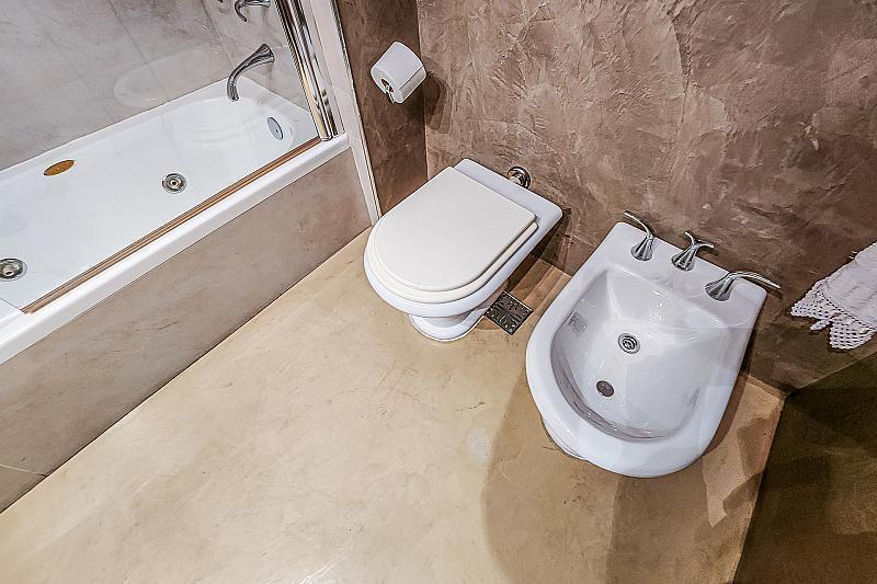 Semi Piso. Categoria. 4 Dorm.. 2 Baños y Toilette. Recoleta 5