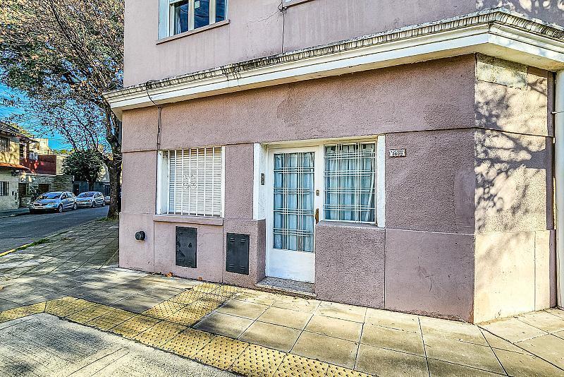 Departamento 3 Ambientes PH Esquina Frente Luminoso Sin Expensas Patio y Terraza en Villa Urquiza 1