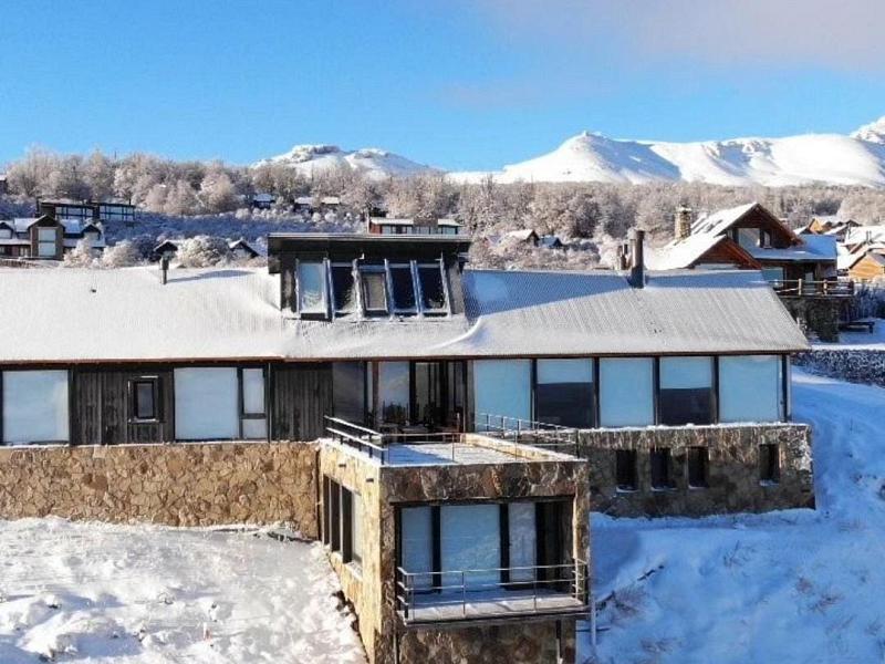 Residencia en El Medio de La Naturelaza. Vistas Al Lago Lacar y Al Volcan Lanin Desde Tu Living. 4