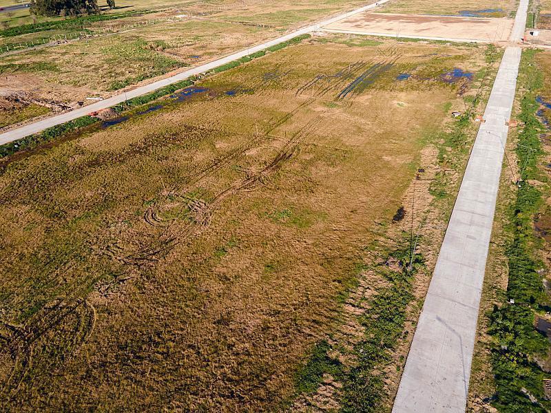 Excelente Parque Industrial en Hudson Sobre Autopista Bs As - La Plata. Lotes Desde 2000 m². 1