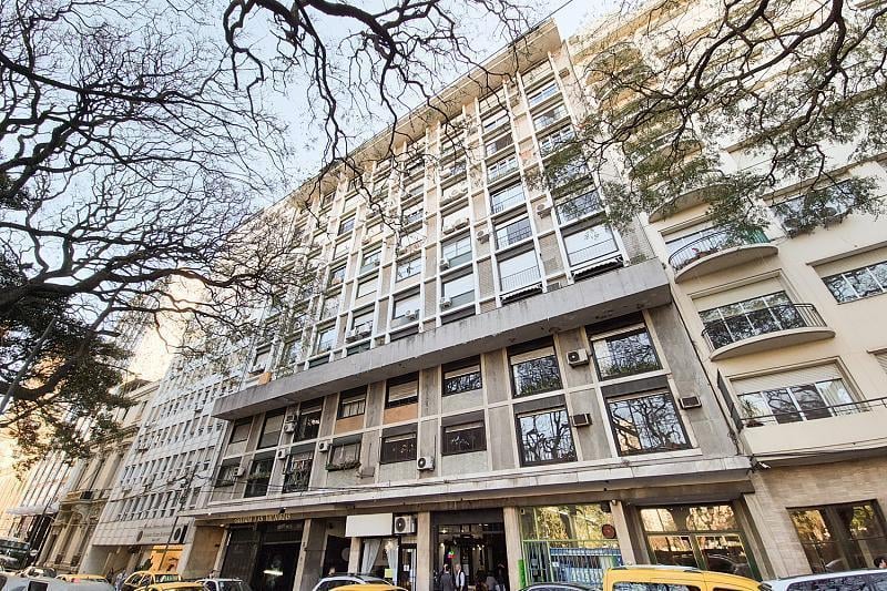 Departamento 5 Ambientes Semipiso Luminoso Impecable Vista Frente Cochera en Recoleta 3