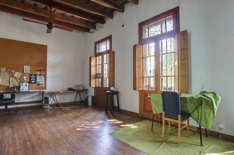 Centro Cultural, Casa con Patio y Pileta. Amplias Opciones en de Uso. Oportunidad 5