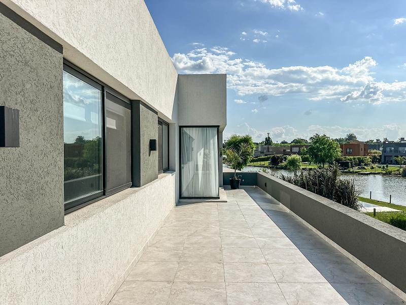 Excelente Casa Al Agua, en Canton Norte, 4 Dorm, a Extrenar 4