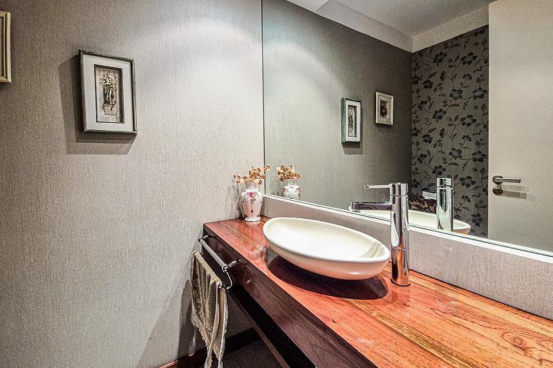 Departamento de 6 Ambientes. Impecable. Recoleta. Cochera 2