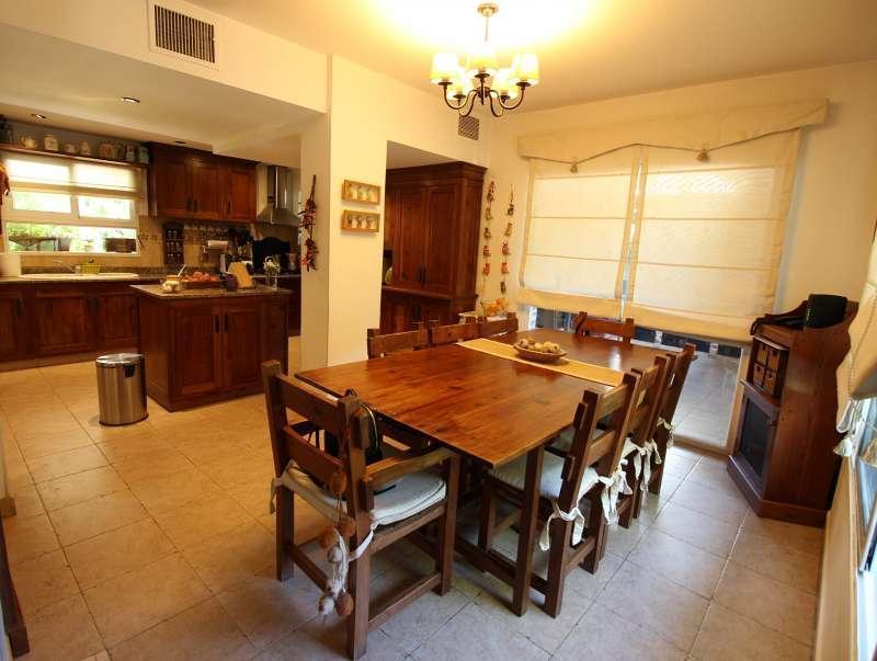 Foto de Casa de 4 ambientes en venta en Campos de Echeverría, Canning-Esteban, imagen 2