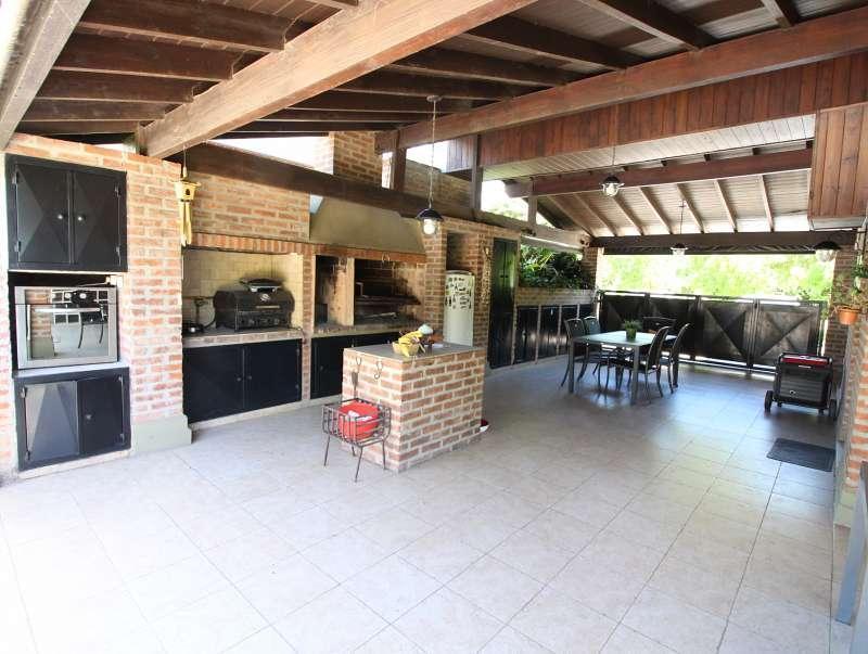 Foto de Casa de 4 ambientes en venta en Campos de Echeverría, Canning-Esteban, imagen 4