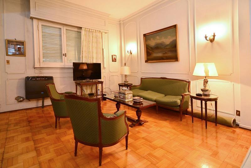 Venta Departamento 4 Ambientes Piso en Edificio Antiguo de Estilo Almagro 2