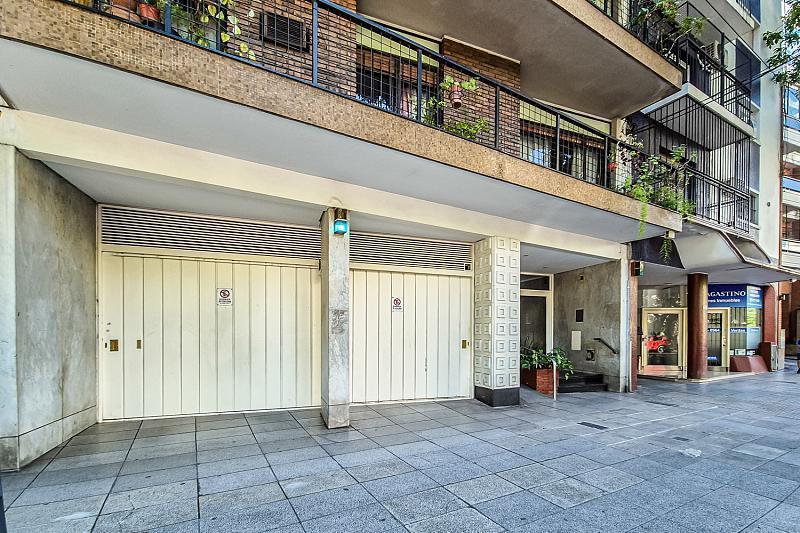 Venta Departamento 3 Ambientes Pb con Amplio Patio Cochera Caballito 3