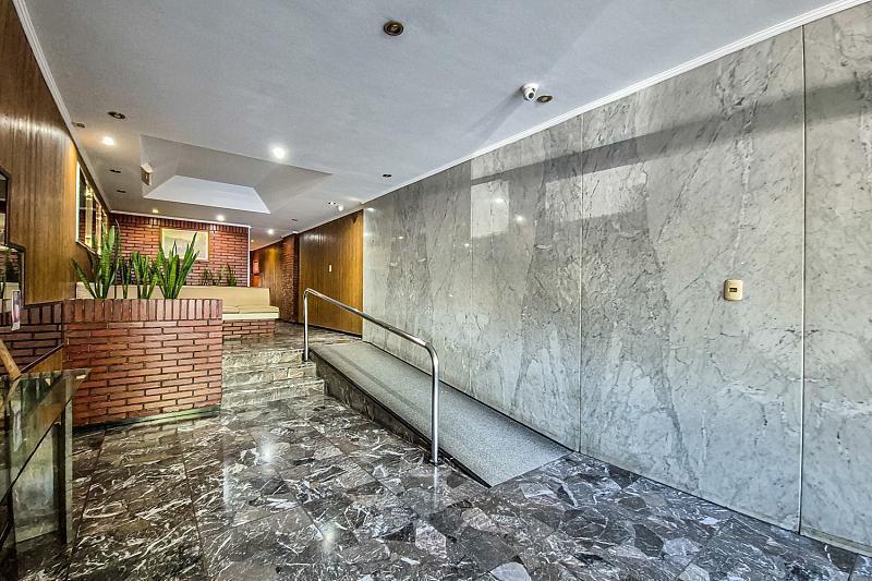Venta Departamento 3 Ambientes Pb con Amplio Patio Cochera Caballito 5