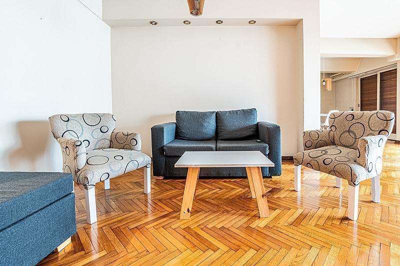 Venta Departamento 4 Ambientes Amplio Piso 2 Cocheras Flores 5