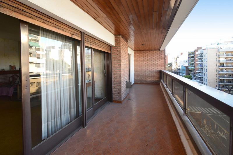 Venta Departamento 5 Ambientes Dúplex 4 Balcones Aterrazados 2 Cocheras Flores 1