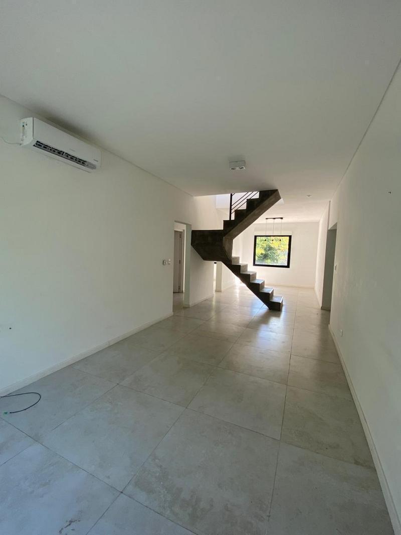 Departamento en venta con ubicacion privilegiada.
