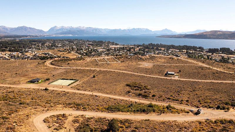 Lote en Barrio Privado con Excelente Vista Al Lago y Montañas. Seguridad. 5