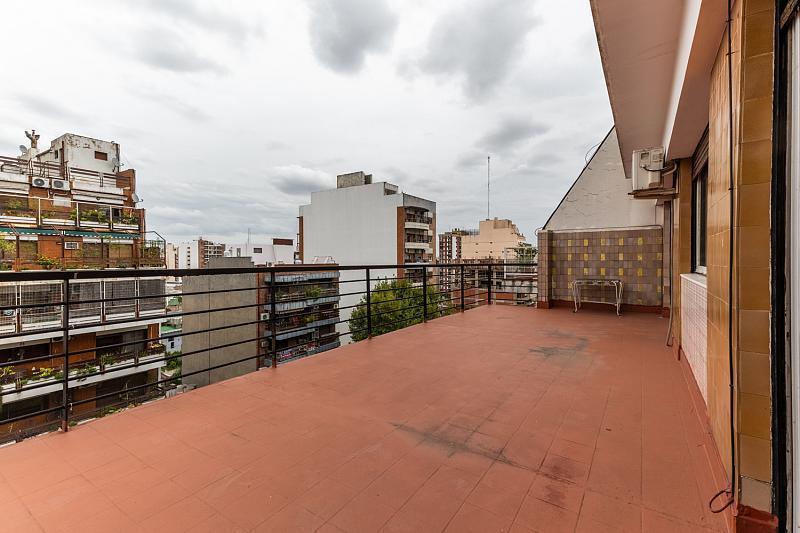 Venta Departamento 3 Ambientes Piso Amplio Luminoso Balcón Terraza Flores 4