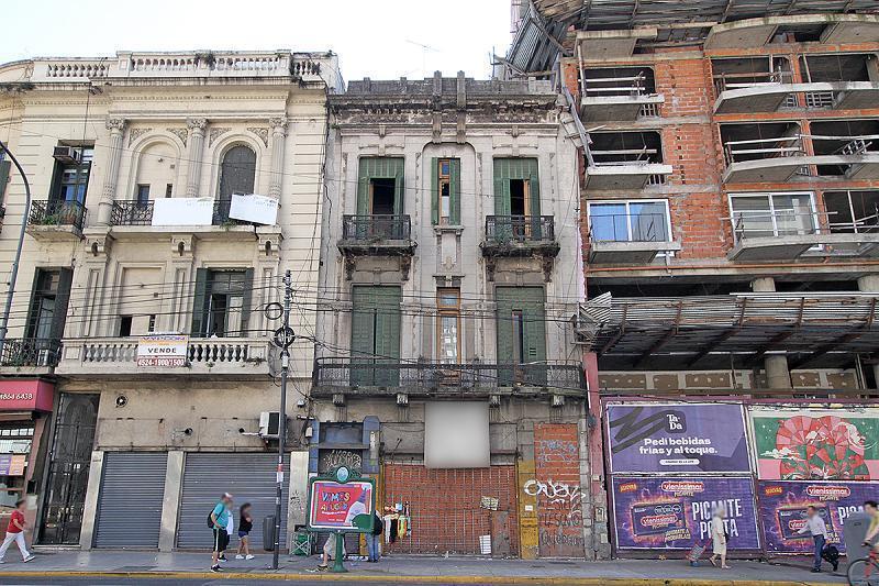 Gran terreno para 2885 metros vendibles sobre Av Rivadavia