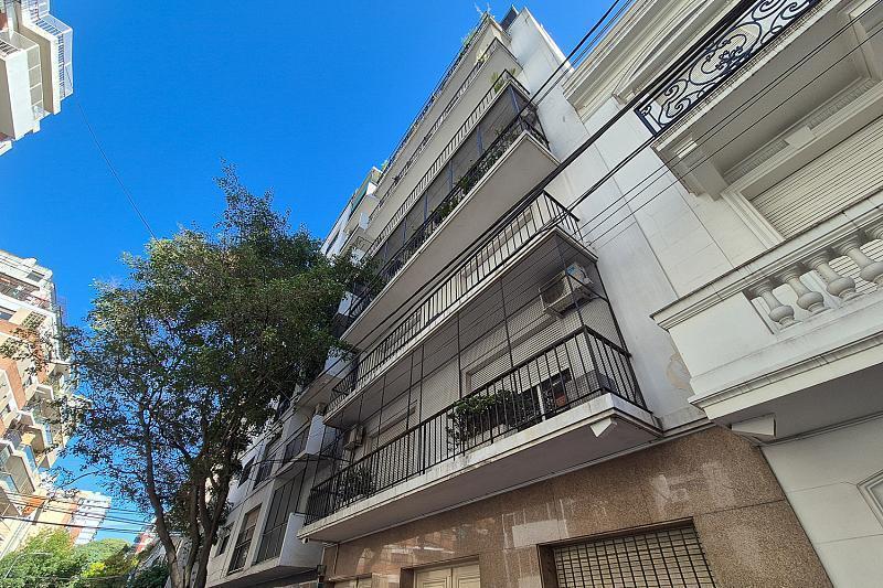 Venta Departamento 4 Ambientes Categoría Piso Impecable Luminoso Cochera Caballito 4
