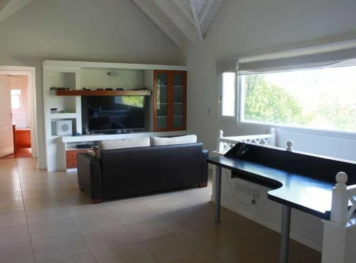 Excelente casa a la Venta en Barrio San Jorge Village. 5