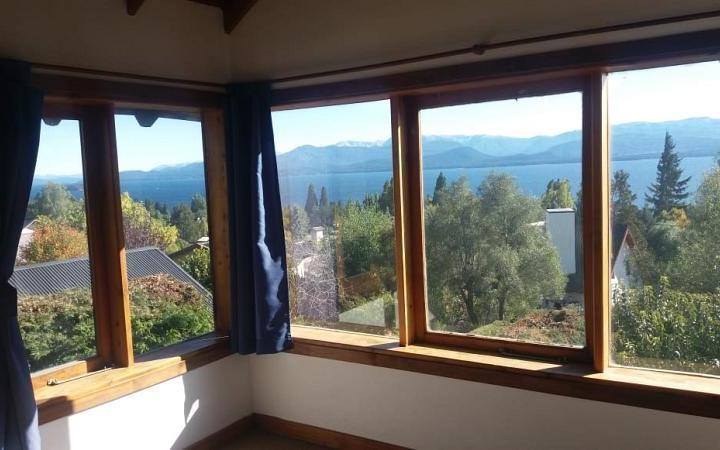 Venta Casa 3 dormitorios  vista Panoramica al Lago Nahuel Huapi y Departamento  3 ambientes, Melipal 1