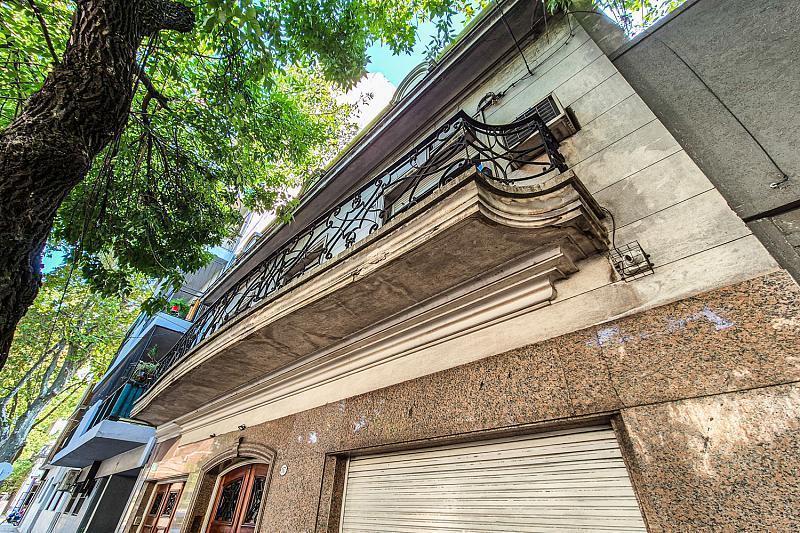 Terreno en Almagro de 149,80?m² (10,44?m de frente) , factibilidad para 934,70?m² vendibles.