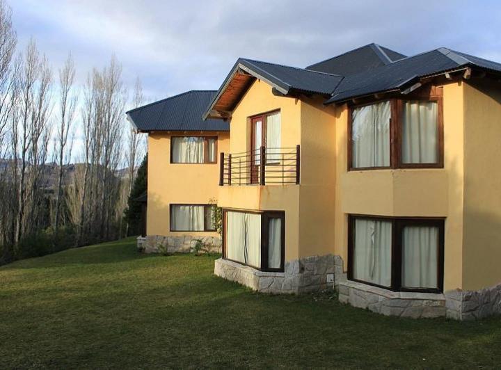 Excelente Apart Hotel con 1 hectárea en Bariloche 1