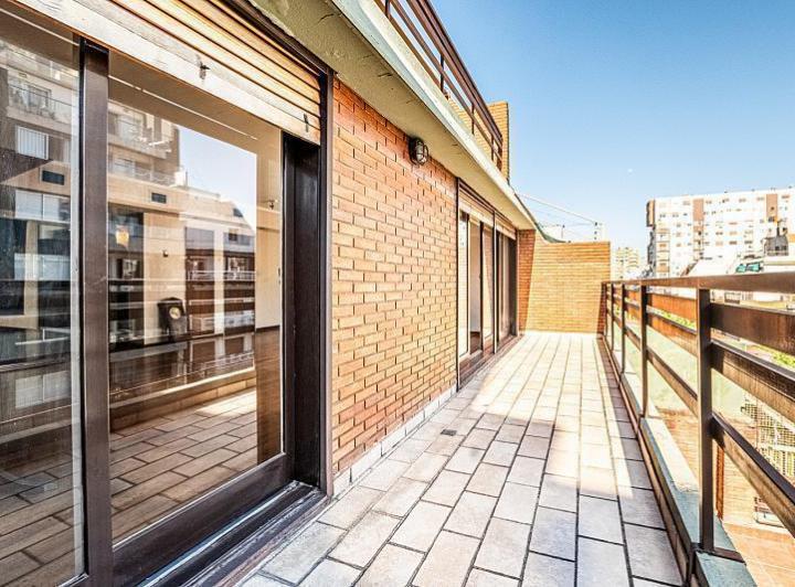Venta Departamento 4 ambientes Dúplex Cochera Baulera Caballito 3