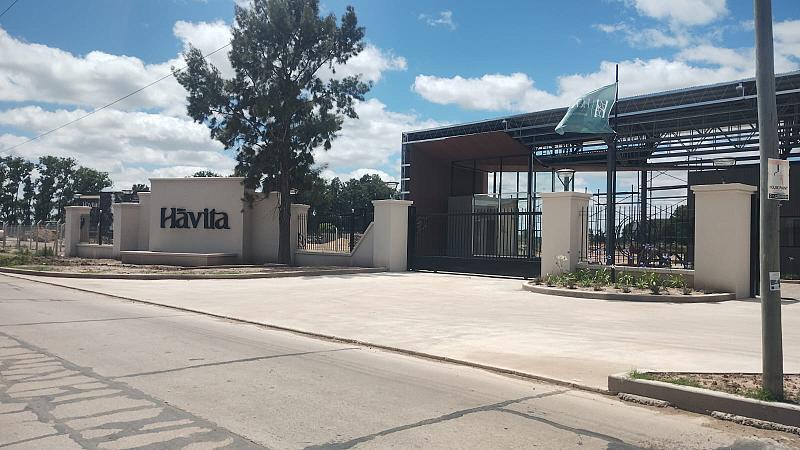 Lote de 601 m2 en Hávita, barrio cerrado en Canning.