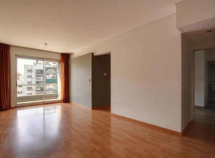 Alquiler departamento 3 ambientes Excelente Semipiso Luminoso Balcón Cochera Caballito 1