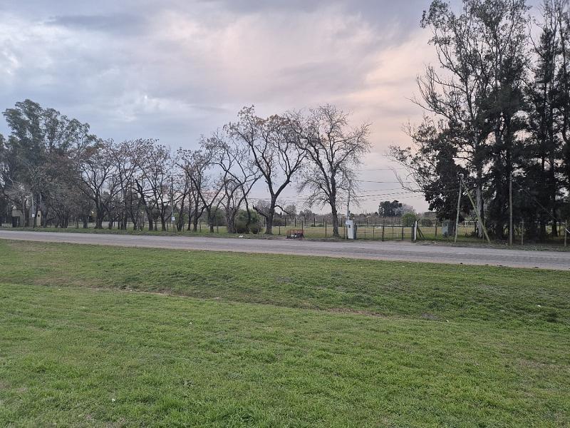 Parcela sobre Panamericana a metros de Acceso a Country Tortugas, supermercado y centro comercial.