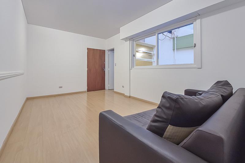 Dos ambientes plaza Vicente López- Impecable
