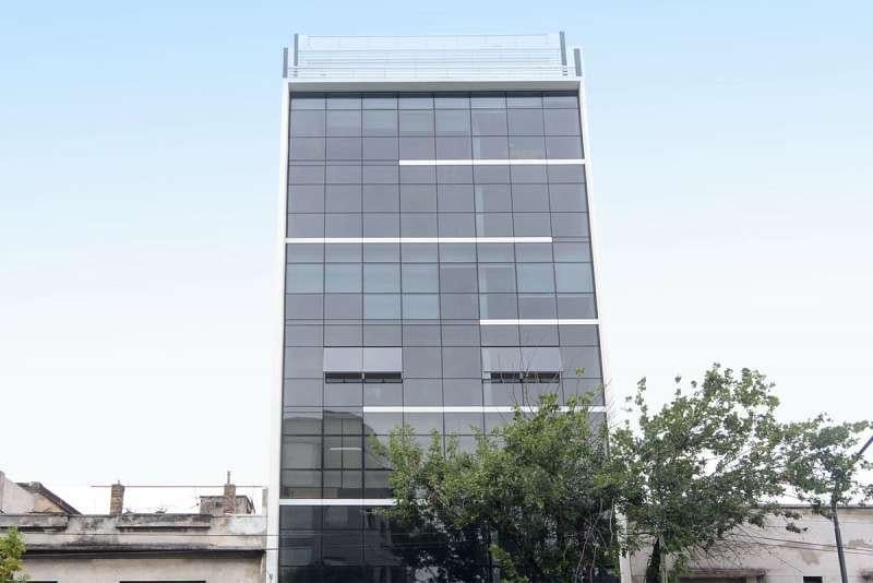 Caseros Av. 3392 6º