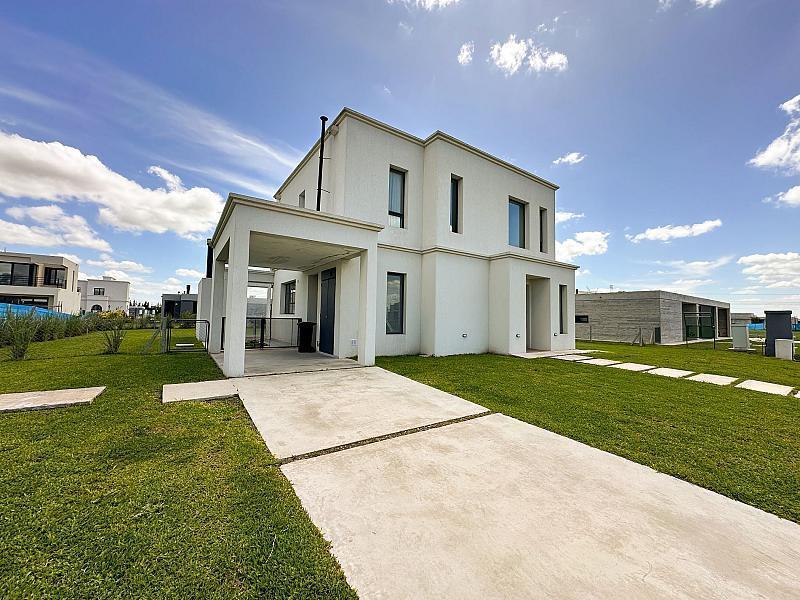 Impecable casa EN VENTA en La Magdalena Barrio Privado. Canning, Esteban Echeverría.