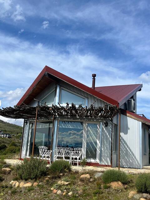 Increible Chaca en Ñirihuau de 20.211 m2 con casa y vistas al lago, y montañas