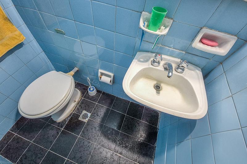 Venta Departamento 4 ambientes Al frente Balcón Caballito