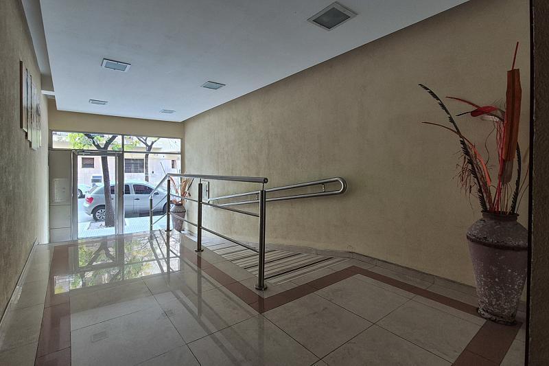 Venta Departamento 4 ambientes Al frente Balcón Caballito