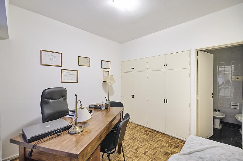 Departamento 2 ambientes Buen estado Apto profesional Bajas expensas con patio en Recoleta
