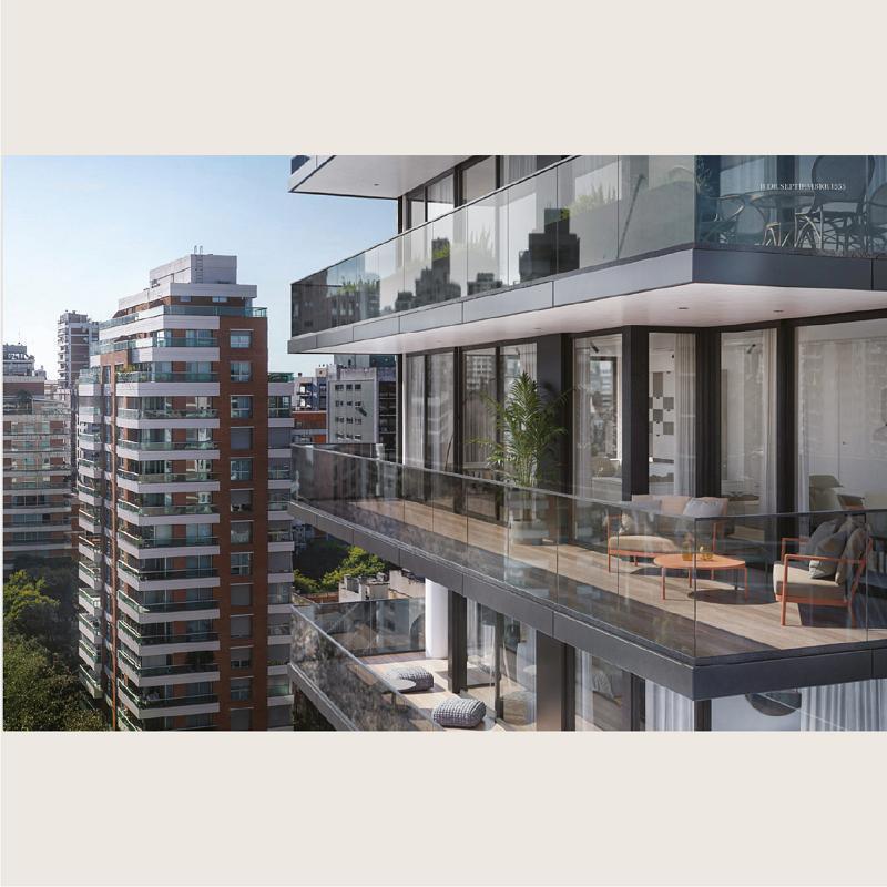 Venta de Semipiso de 4 ambientes, con 3 dormitorios en suite, y amplia terraza privada con piscina,