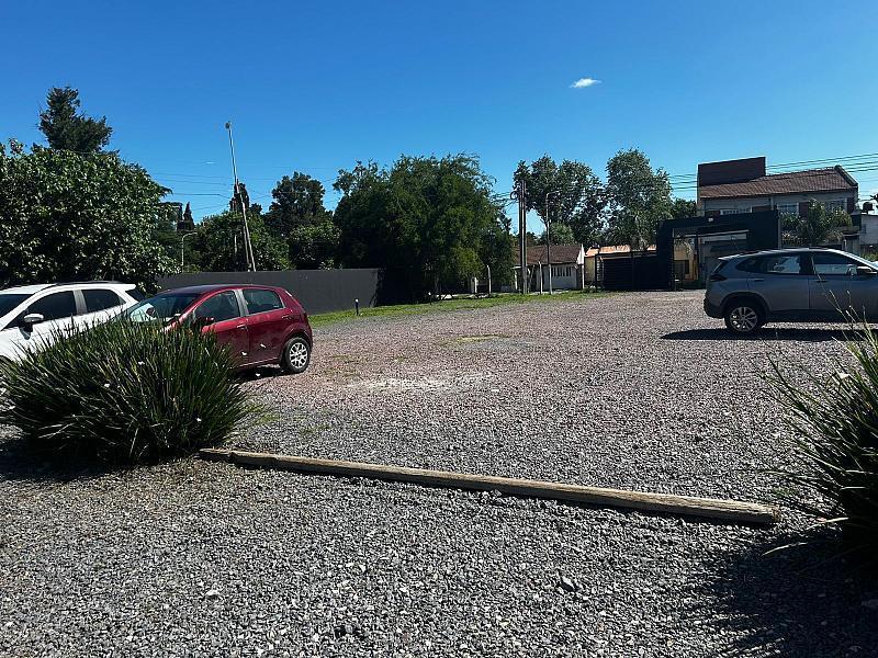 Monoambiente equipado, en planta baja con jardín. Alto Grande Canning, Ezeiza.